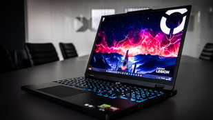A laptop, ami mindennel megbirkózik: kipróbáltuk a Lenovo idei szörnyetegét