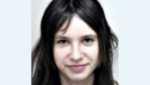 Felszállt egy buszra, azóta nem látták a 13 éves pápai lányt