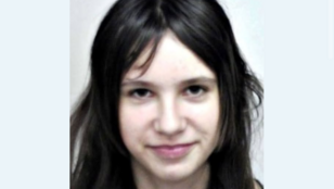 Felszállt egy buszra, azóta nem látták a 13 éves pápai lányt