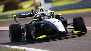 A brit Formula–3 bajnokcsapatánál tesztel a magyar autósport-történelmet író Molnár Martin