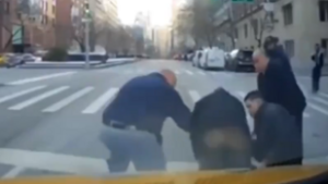 Mindössze két évet kapott a rendőrt szándékosan elgázoló nő