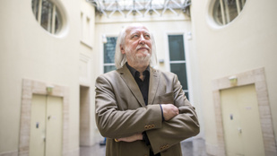 Krasznahorkai László üzent: beérné egy A4-es papírlappal is, de szülővárosában nem látja az öröm jelét