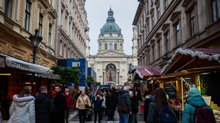1600 forintba kerül idén kedvezményes menü a karácsonyi vásárban, százmilliós kedvezményt kapott a szervező