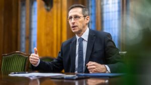 Rég látott csúcsdöntés közelében a forint: Varga Mihály terve beérett