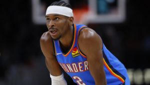 Kirabolták a liga történetének legjobban fizetett NBA-sztárját