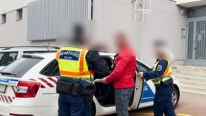 A nyílt utcán bántalmazta egy férfi az élettársát Hajmáskéren
