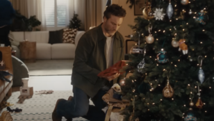 Megérkezett az ünnepi videó, amire milliók vártak – de erre senki sem számított