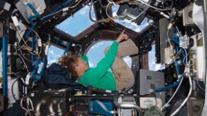 Káosz, kávé, kábelek – így élnek 25 éve az űrhajósok a Nemzetközi Űrállomáson