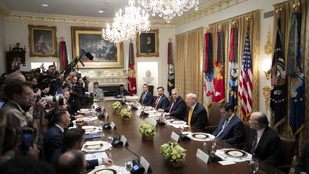 Magyar Péter szerint mentőcsomagért, Orbán Viktor szerint védőpajzsért ment Amerikába – miről tárgyaltak valójában?