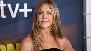 Különleges részletek derültek ki Jennifer Aniston új kapcsolatáról