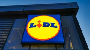 Kiderült, miket próbált meg ellopni a magas rangú tisztviselő a balassagyarmati Lidlből