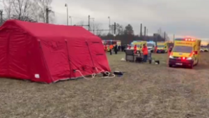 Összeütközött két vonat Csehországban, több tucat ember megsérült