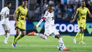 Neymar végre rúgott egy gólt, majd mindent romba döntött