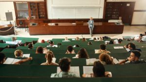 Dagad a botrány, politikai csatatér lett a magyar egyetemekből