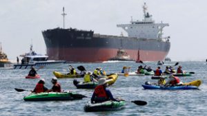 Kajakokkal a klímavédelemért, avagy tömeges őrizetbe vétel az ausztrál partoknál