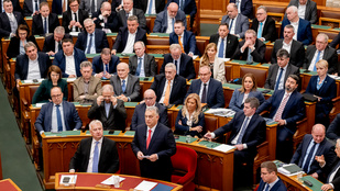 Négy év után változás jön, jelentősen átalakul a kormány mozgástere