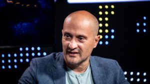 Tarjányi Péter arról írt, miért jobbak a lengyelek, mint a magyarok