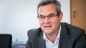 Az egészségügyi államtitkár megkongatta a vészharangokat, így a legszegényebbek kerülhetnek bajba