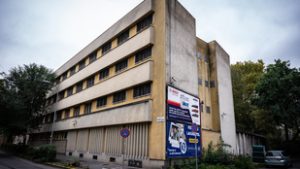 Több helyszínen, nagy erőkkel nyomoznak a Szőlő utcai javítóintézet ügyében