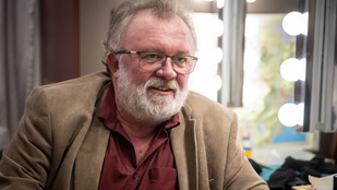 Csuja Imre először beszél a saját életéről a színpadon