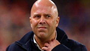 Arne Slot ezúttal nem dicséret miatt emlegette Szoboszlai Dominiket