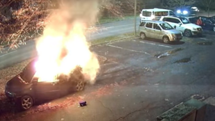 Felgyújtotta haragosa autóját egy esztergomi férfi