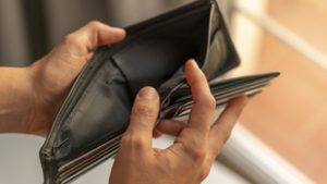 Nyugdíjasok mentettek meg egy lakókocsiban élő győri családot, akiket félmilliós villanyszámla vitt padlóra