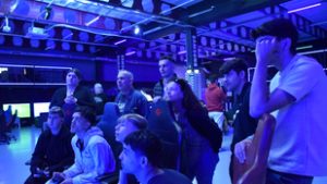 Örömteli játékot és értékes ajándékokat hozott a Mikulás hét gyermekotthon lakóinak