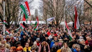 Orbán Viktor után Magyar Péter győzné meg a kecskemétieket