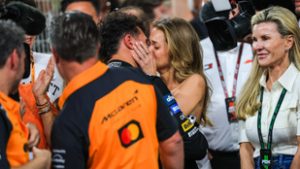 Lando Norris forró csókja felrobbantotta a nemzetközi sajtót