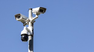 Valódi emberekkel figyeltette a lakosságot egy amerikai cég