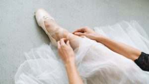 Eljátszotta a halálát a skót tanárnő, majd táncórákat adott egy másik iskolában