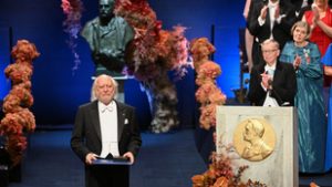 Krasznahorkai László átvette az irodalmi Nobel-díjat