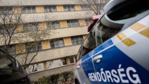 Újabb gyanúsított a Szőlő utcában, bűnügyi felügyelet alá került egy rendész