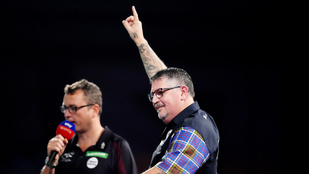 A kétszeres világbajnok majdnem elvérzett a nyitányon – videó!