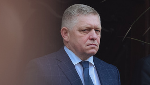 Egyre több a botrány a szlovák kormányban, elárulták Robert Ficót