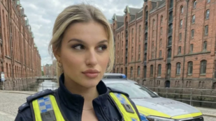 Kamu szexi rendőrnőkkel próbálják megkopasztani az embereket az interneten