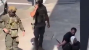 Állig felfegyverzett rendőrök fogtak el hét férfit, újabb terrortámadásra készülhettek Ausztráliában