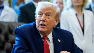 Donald Trump azonnali hatállyal felfüggesztette a vízumsorsolást a Brown egyetemi lövöldöző miatt