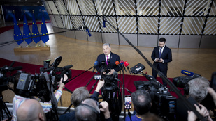 „Ez hadüzenet, nem pénzügyi manőver” – Orbán Viktor 400 milliárd forint megmentéséről beszélt Brüsszelben