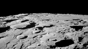 Valami becsapódott a Holdba, a tudósok is csak találgatnak, mi lehetett