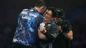 A tavalyi világbajnok csúnyán ellátta a 71 éves közönségkedvenc baját – videó!