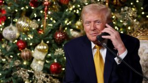 Donald Trump telefonon ijesztgette a Mikulásról kérdezgető gyerekeket, még hazudozott is nekik