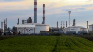 Szerb szakértő: egyre nagyobb esély van arra, hogy a Mol fogja megvásárolni a NIS orosz résztulajdonát