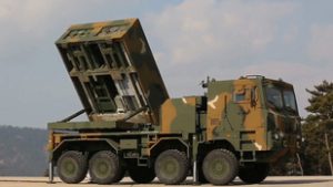 Lengyelország több mint tízezer dél-koreai rakéta gyártásáról írt alá szerződést