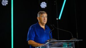 Úgy tűnik, Mészáros Lőrinc és Várkonyi Andrea az év utolsó napjait Los Angelesben, valamint Hawaiin tölti