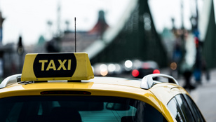 Betörhetnek Budapestre a robottaxik, óriási vitát robbanthat a megjelenésük