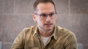 Deák Dániel meglátogatta a róla szóló Momentum-plakátot, szerinte az egy balos trükk