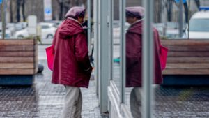 Akár harmadával is kevesebb pénzből gazdálkodhatnak a nyugdíjba vonuló nők, mint a férfiak