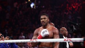 Hazaengedték a kórházból Anthony Joshuát a halálos közúti baleset után